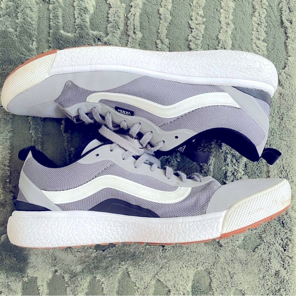 Vans UltraRange  EXO Sneakers  Grey White Black Ultra Cush SZ 11